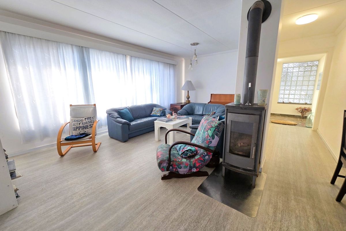 Spectacular Sea Views in a Prime Location - Photo 5