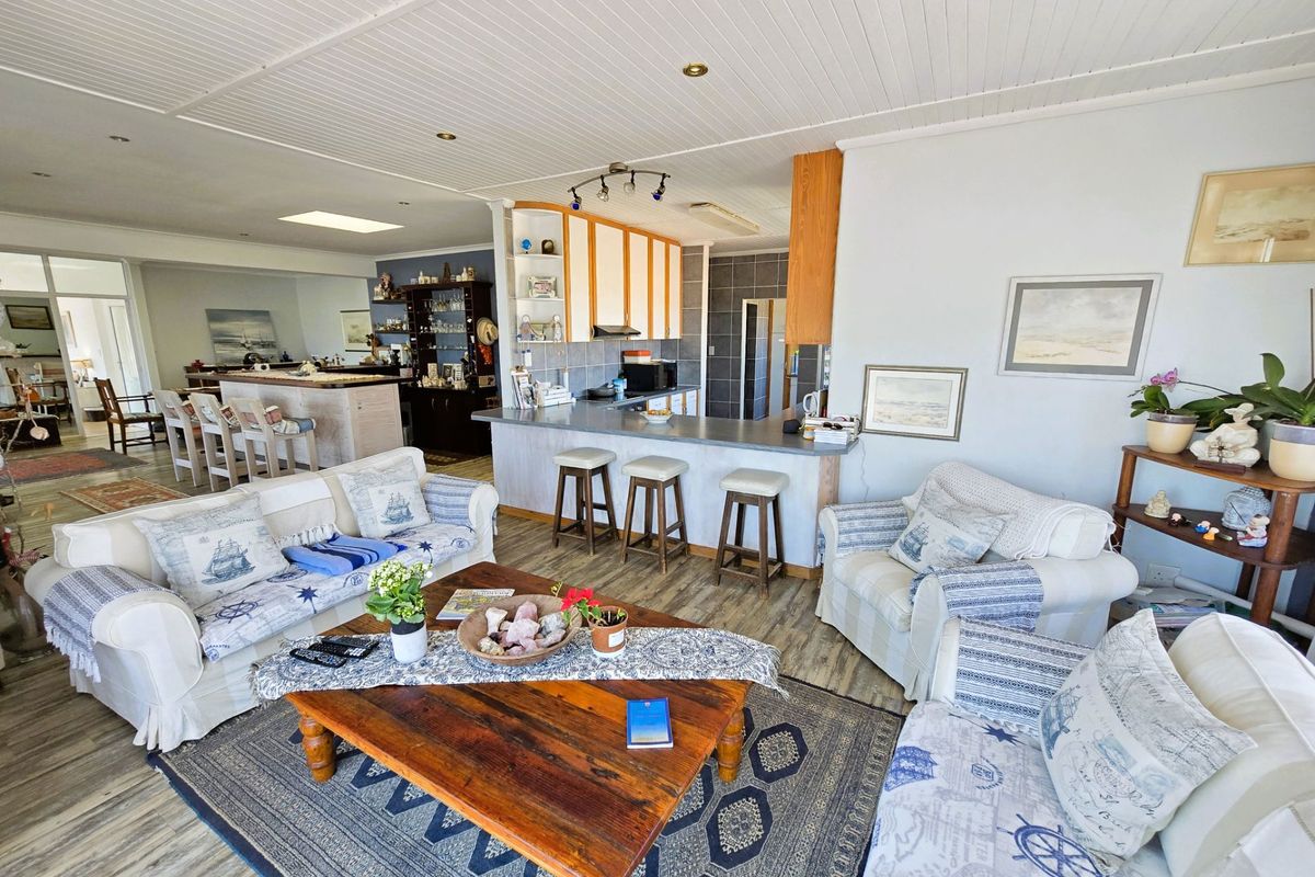 Charming Beachside Home in Sought-After Vogelstrand - Photo 4