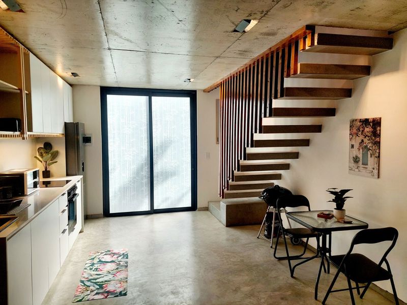Self-Catering Friendly Apartment in Prime Location - Photo 1