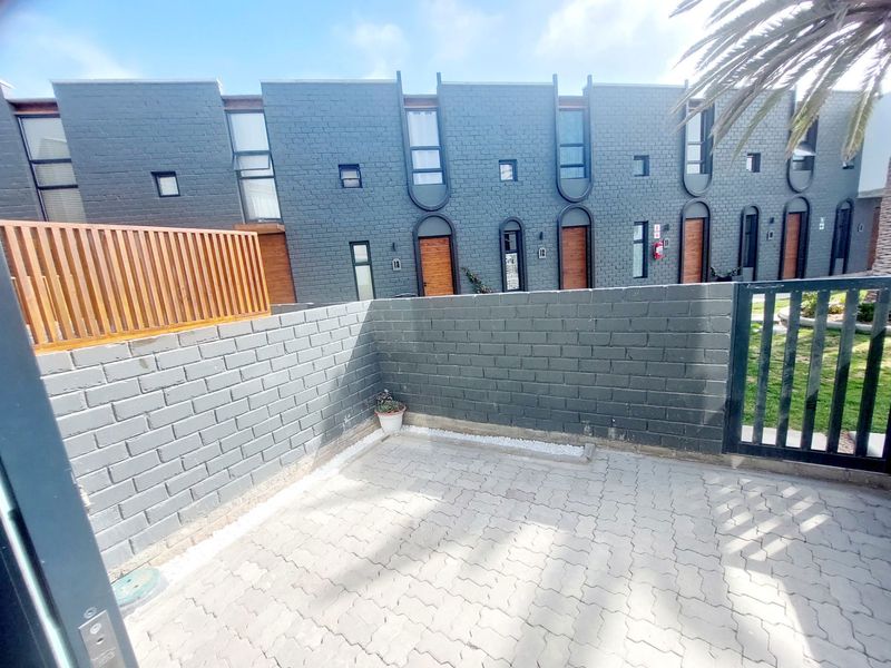 Self-Catering Friendly Apartment in Prime Location - Photo 8