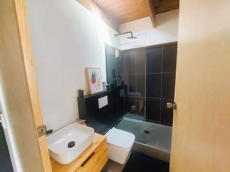 Self-Catering Friendly Apartment in Prime Location - Photo 6