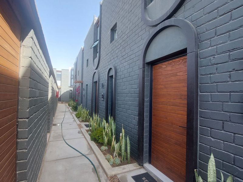 Self-Catering Friendly Apartment in Prime Location - Photo 9