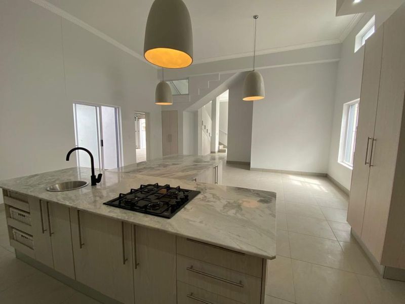 Coastal Bliss Awaits: Stunning Brand-New Family Home - Photo 8