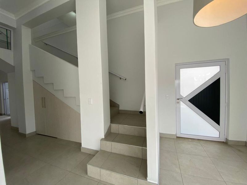 Coastal Bliss Awaits: Stunning Brand-New Family Home - Photo 5