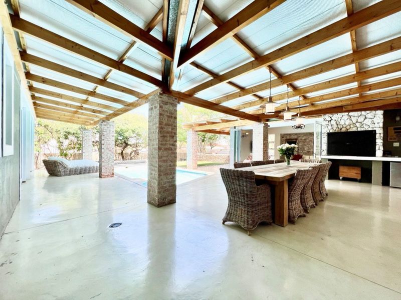 Luxurious architectural designed home for sale. - Photo 6