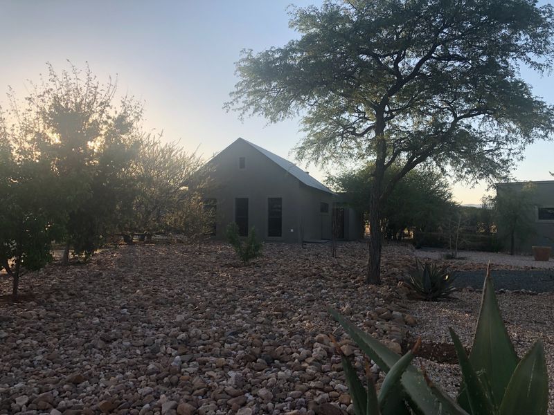 Enveloped by Nature - Photo 10