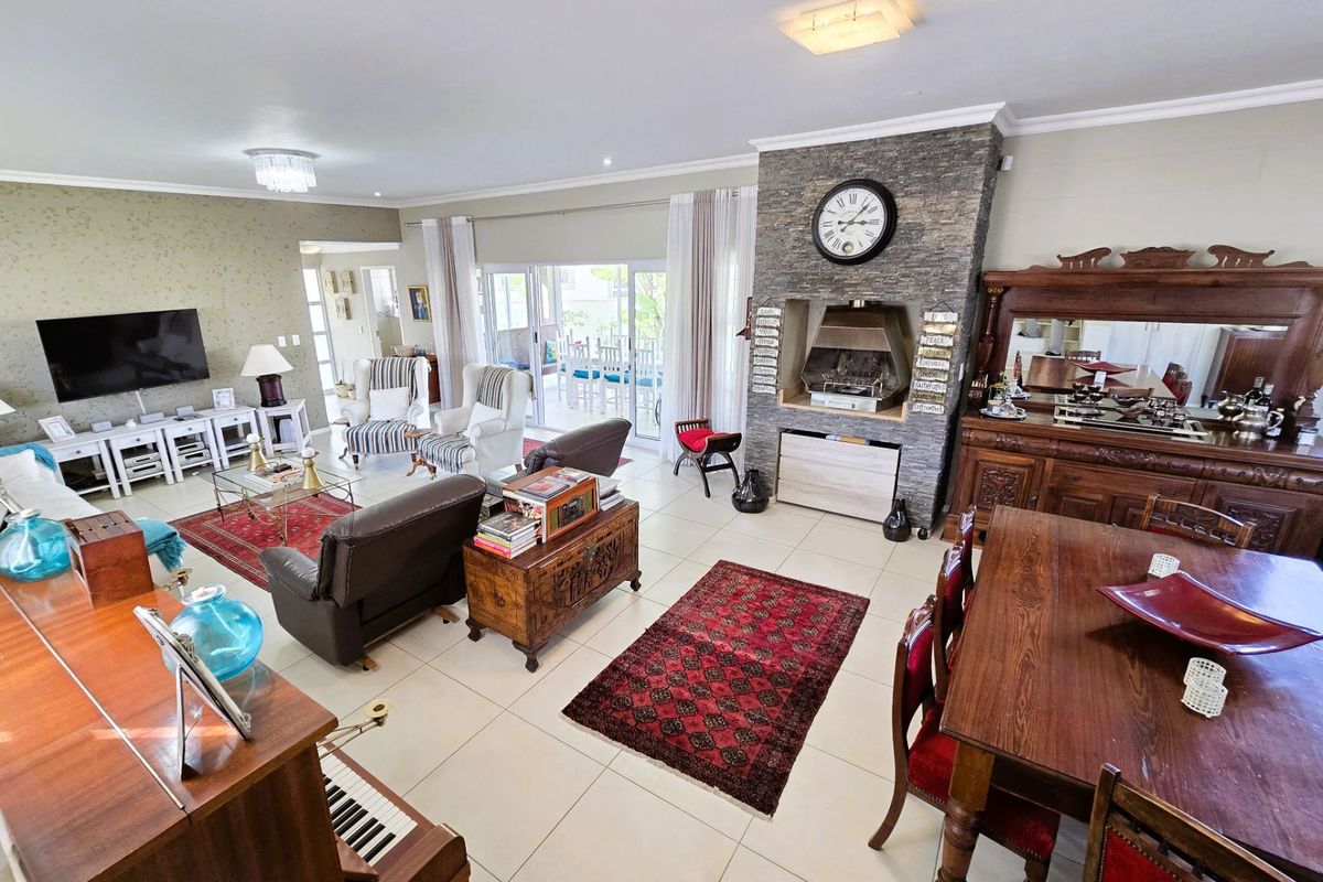 Charming Double-Story Family Home - Photo 2