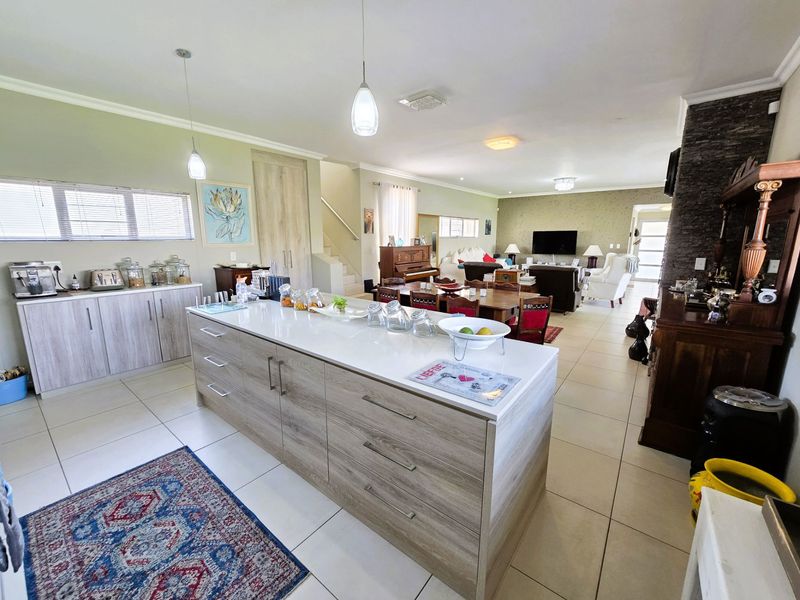 Charming Double-Story Family Home - Photo 5