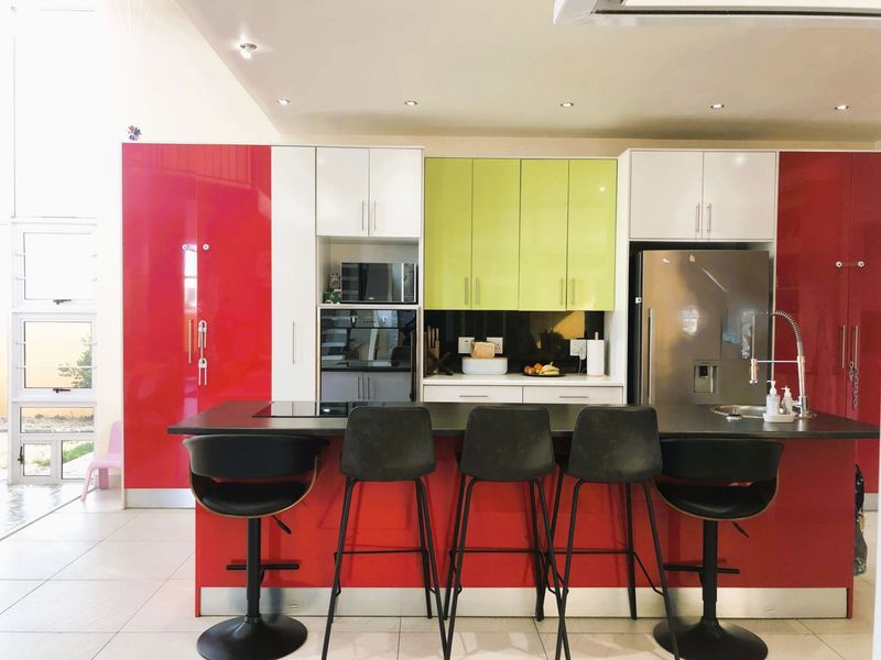 Modern Family Home – Available to Family Tenants Only - Photo 5