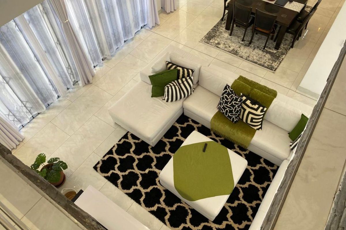 A COASTAL MASTERPIECE OF STYLE & COMFORT - Photo 3