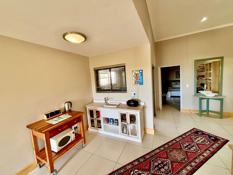 Luxury townhouse with modern finishes and views! - Photo 6