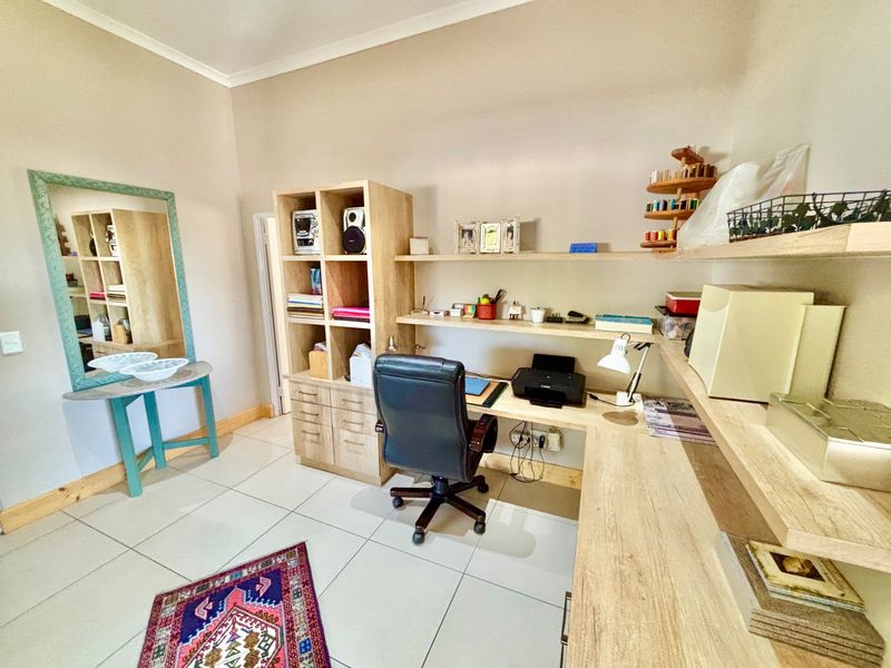 Luxury townhouse with modern finishes and views! - Photo 7