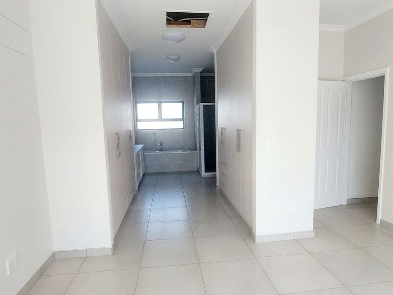 Newly Built Freestanding Home in Kramersdorf - Photo 9