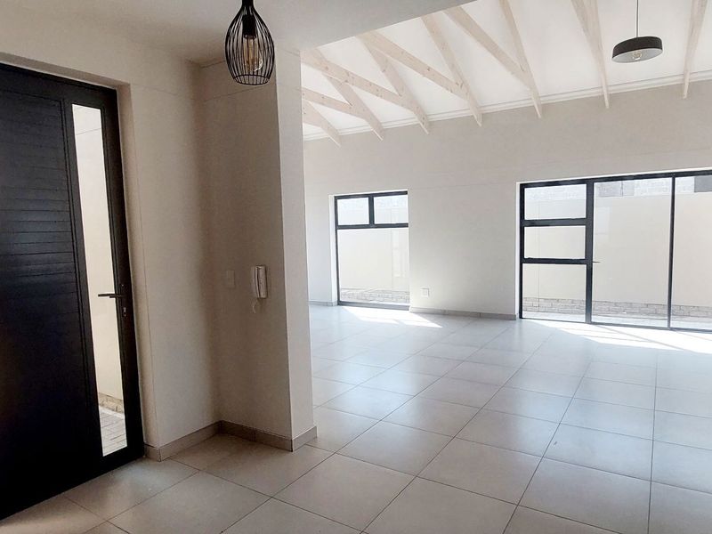 Newly Built Freestanding Home in Kramersdorf - Photo 7