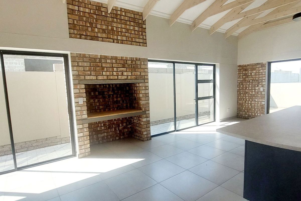 Newly Built Freestanding Home in Kramersdorf - Photo 2