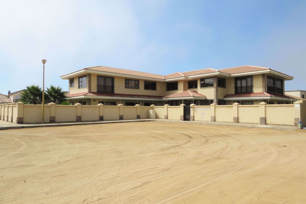 Exquisite Coastal Residence - Photo 4