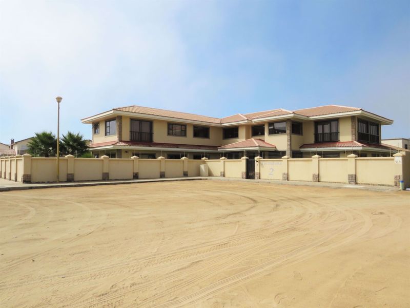Exquisite Coastal Residence - Photo 4