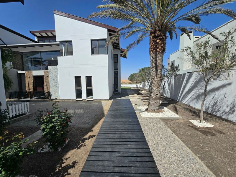 A Refined Family Residence Where Elegance Meets Everyday Living - Photo 10