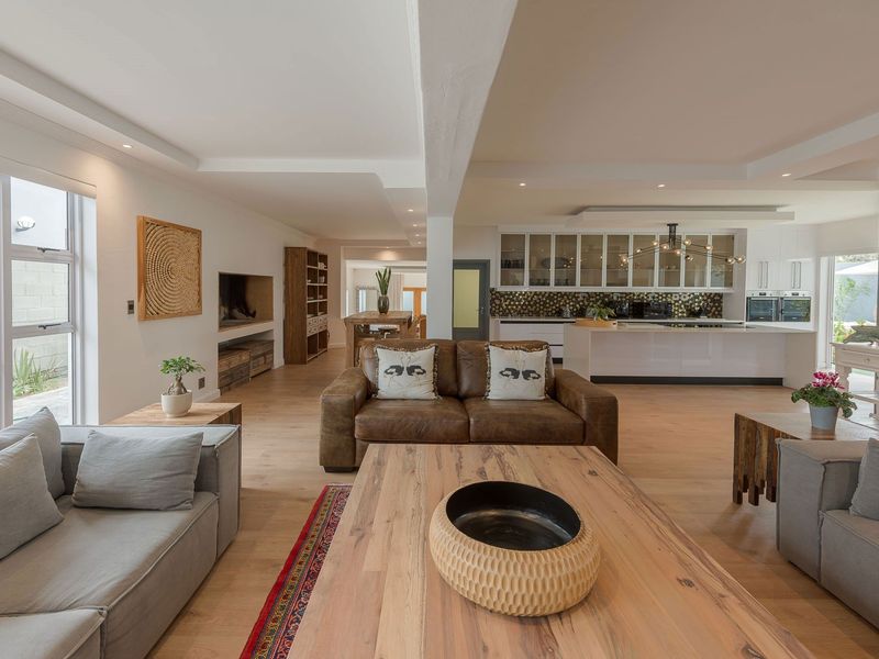 Coastal Beauty With Endless Ocean Views - Photo 5
