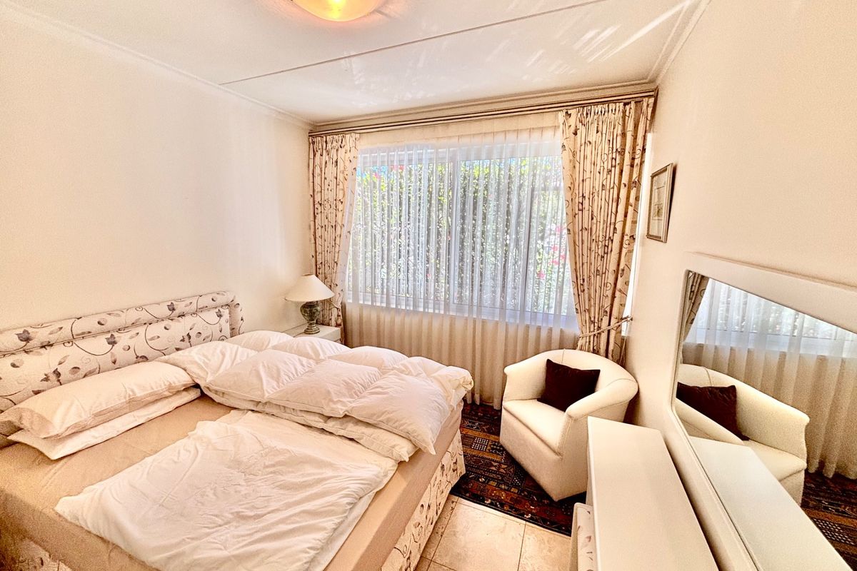 Elegant European Villa located in Luxury Hill. - Photo 3