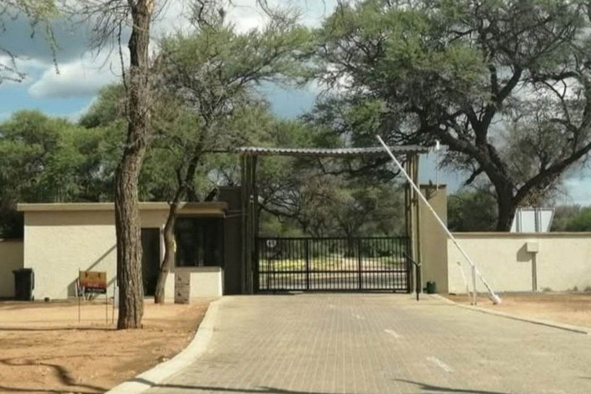 Camelthorn Estate - Photo 2