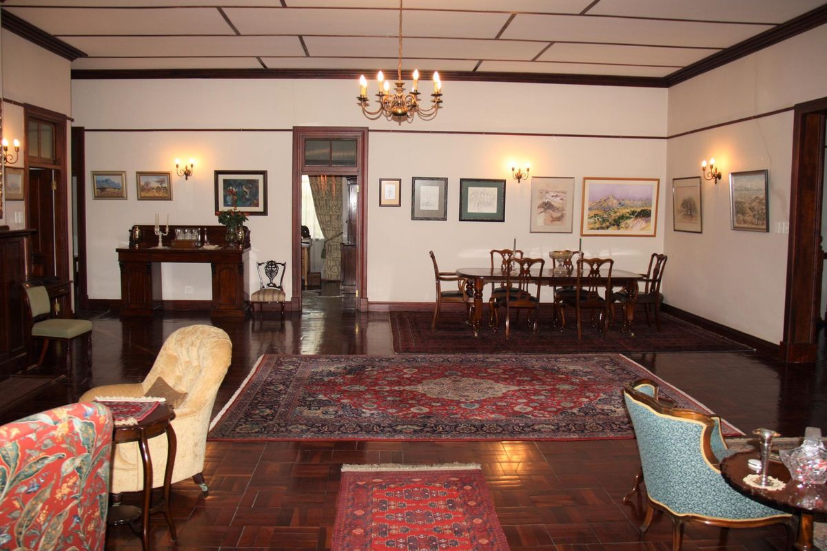 Timeless elegance in the heart of Klein Windhoek - Photo 5