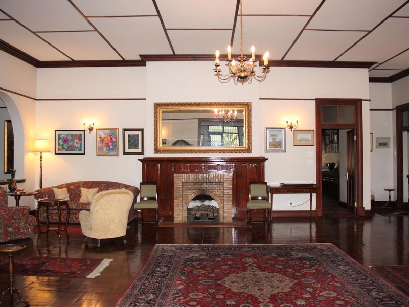 Timeless elegance in the heart of Klein Windhoek - Photo 3