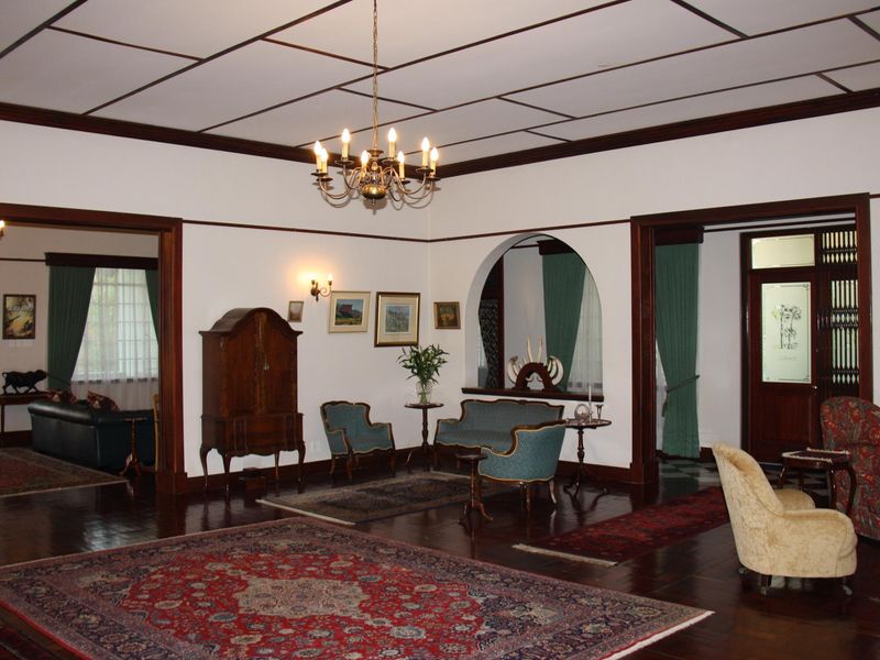 Timeless elegance in the heart of Klein Windhoek - Photo 9