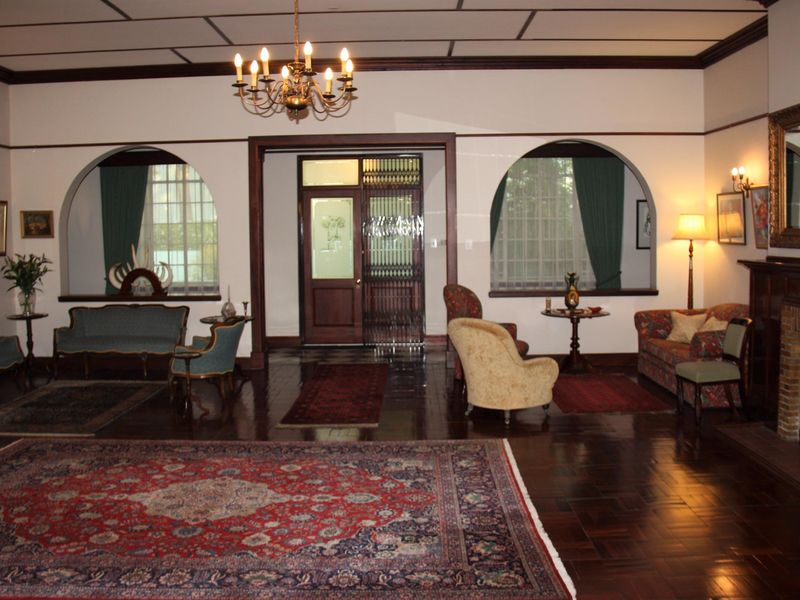 Timeless elegance in the heart of Klein Windhoek - Photo 8