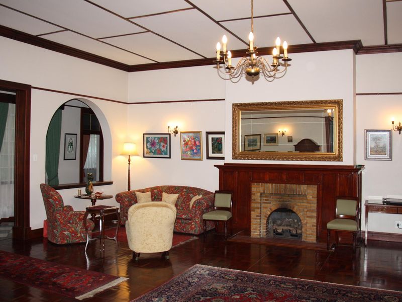 Timeless elegance in the heart of Klein Windhoek - Photo 6