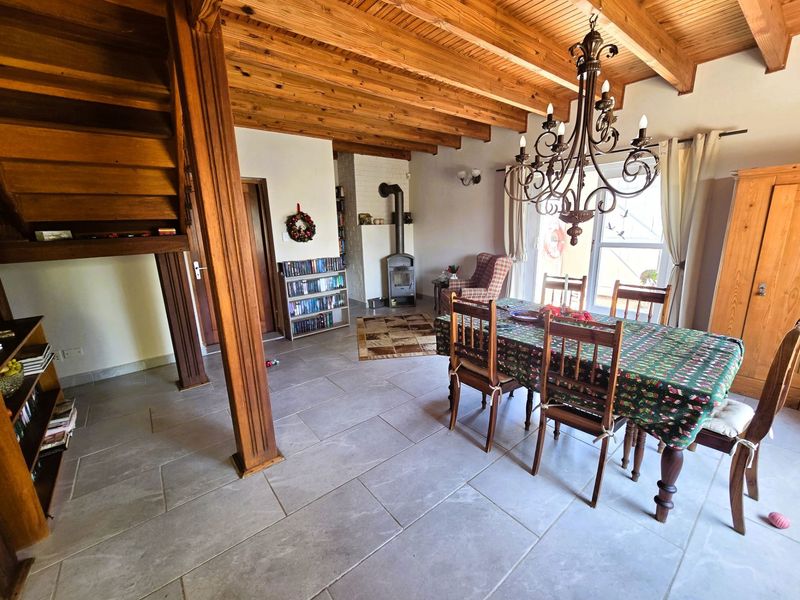 Versatile Coastal Home - Photo 9