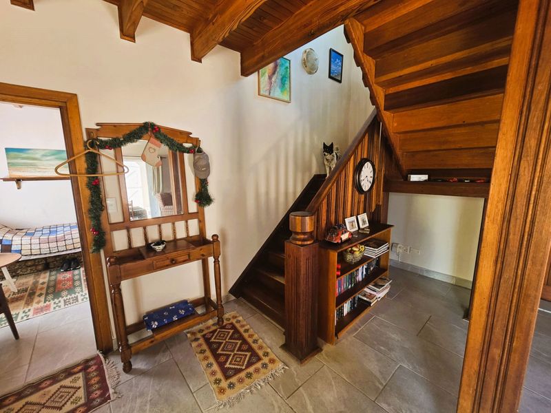 Versatile Coastal Home - Photo 8