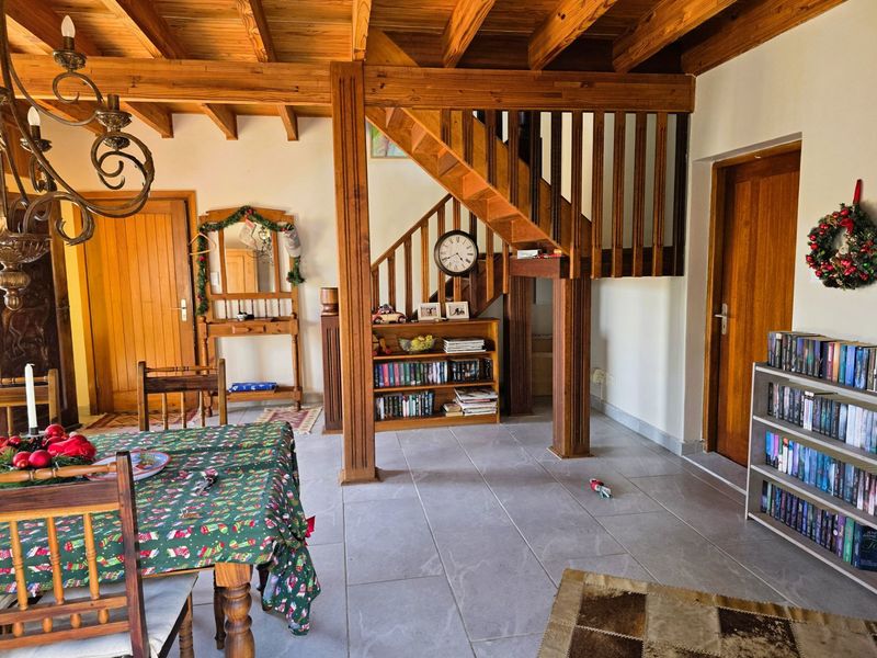 Versatile Coastal Home - Photo 6
