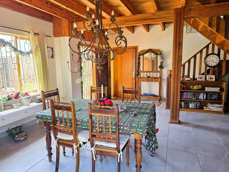 Versatile Coastal Home - Photo 5