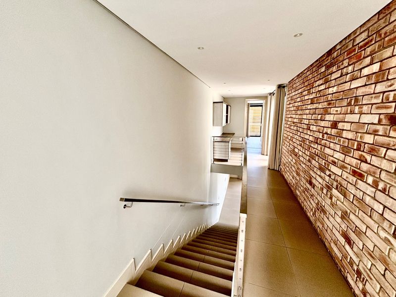 Beautiful, Modern and Secure Townhouse to Rent in Eros - Photo 2