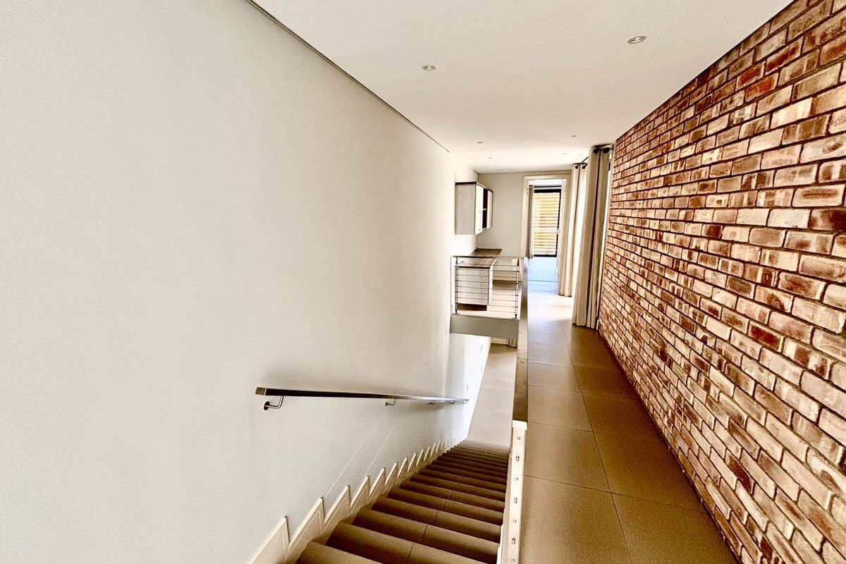 Beautiful, Modern and Secure Townhouse to Rent in Eros - Photo 2