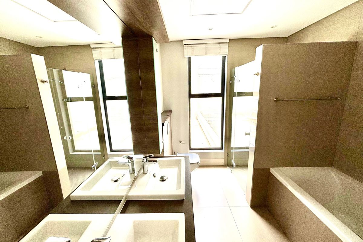 Beautiful, Modern and Secure Townhouse to Rent in Eros - Photo 5