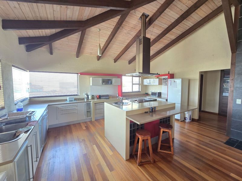 Experience Golf Estate Living with Style and Serenity - Photo 3