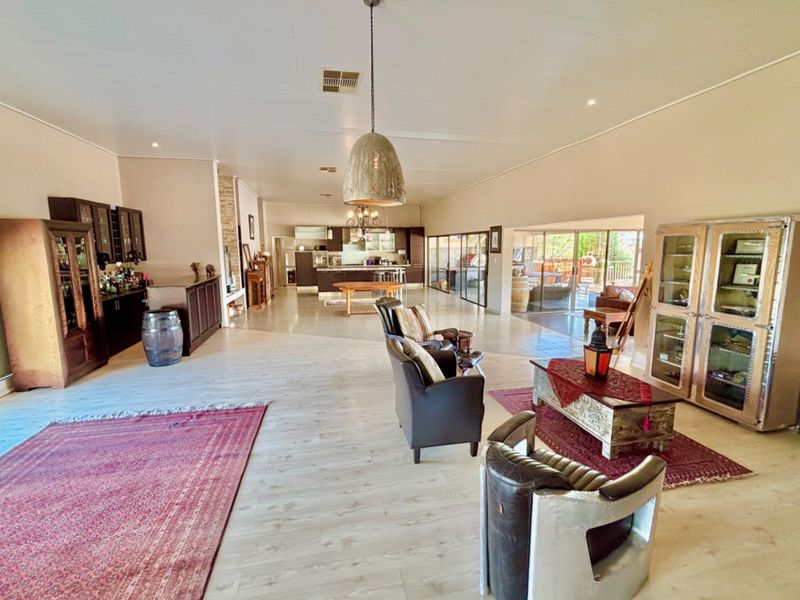 Exceptional value for those seeking a flexible living solution in a prime location. - Photo 9