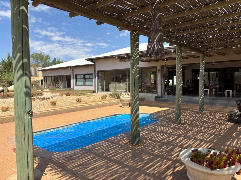Exceptional value for those seeking a flexible living solution in a prime location. - Photo 8