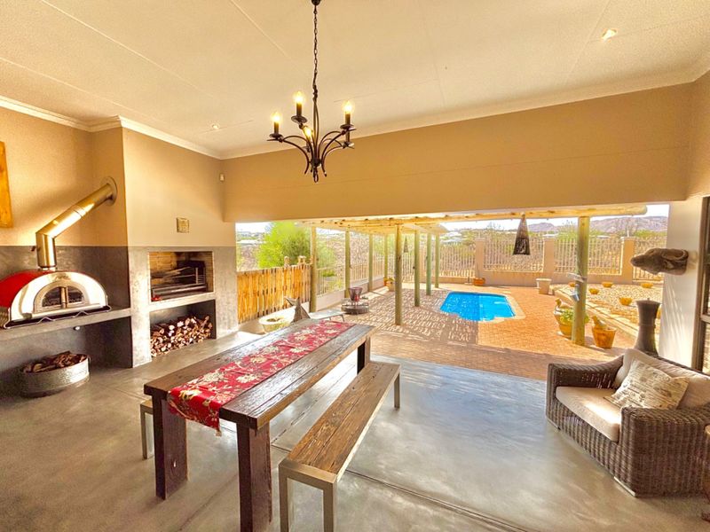 Exceptional value for those seeking a flexible living solution in a prime location. - Photo 1