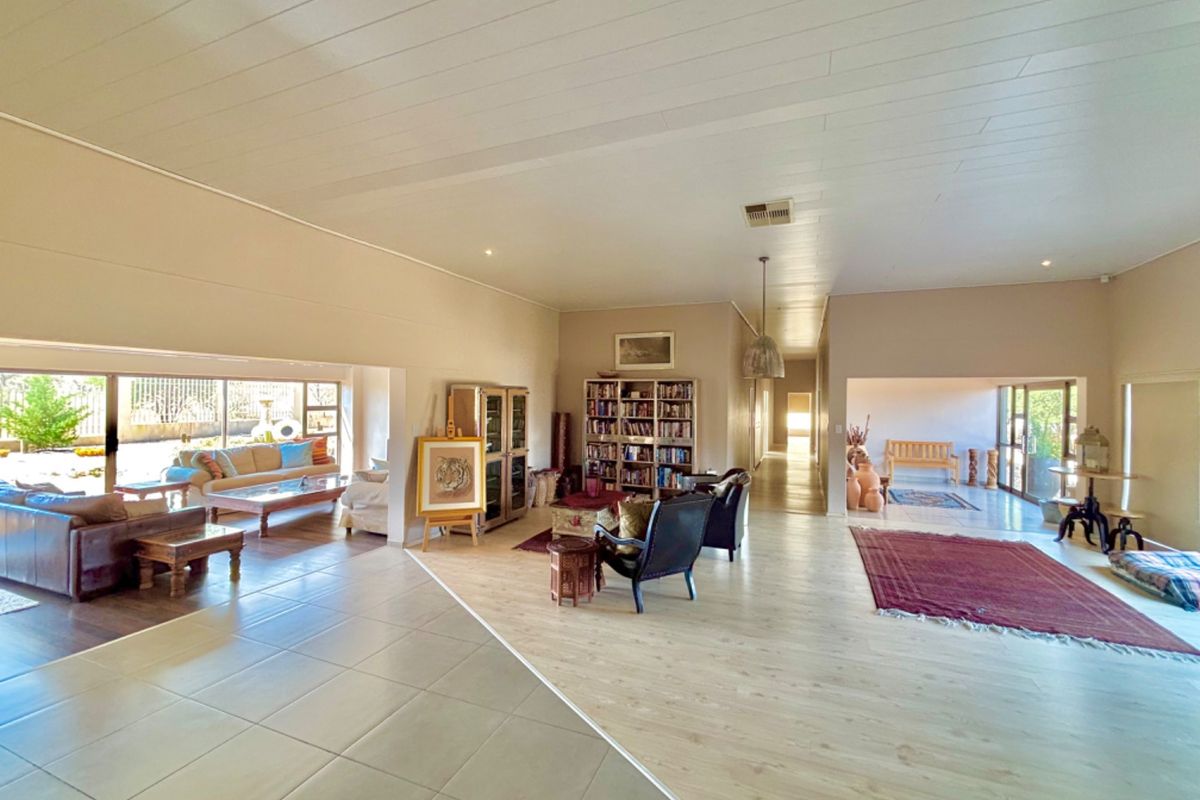 Exceptional value for those seeking a flexible living solution in a prime location. - Photo 4
