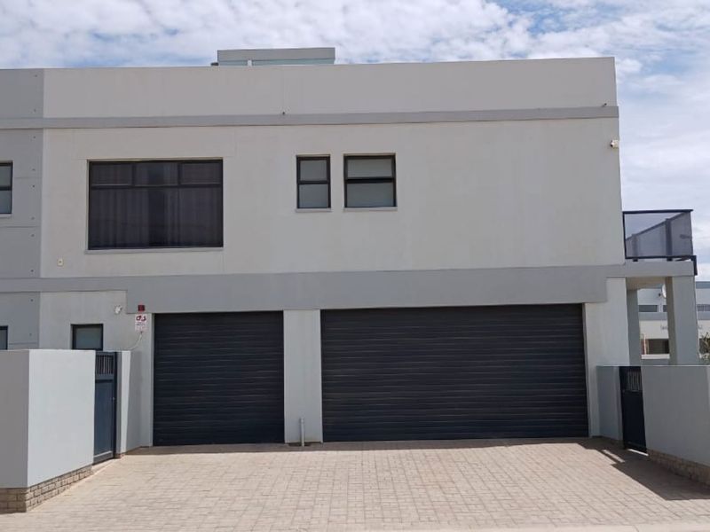 # Luxury Coastal Residence – Sunbay, Henties Bay - Photo 2