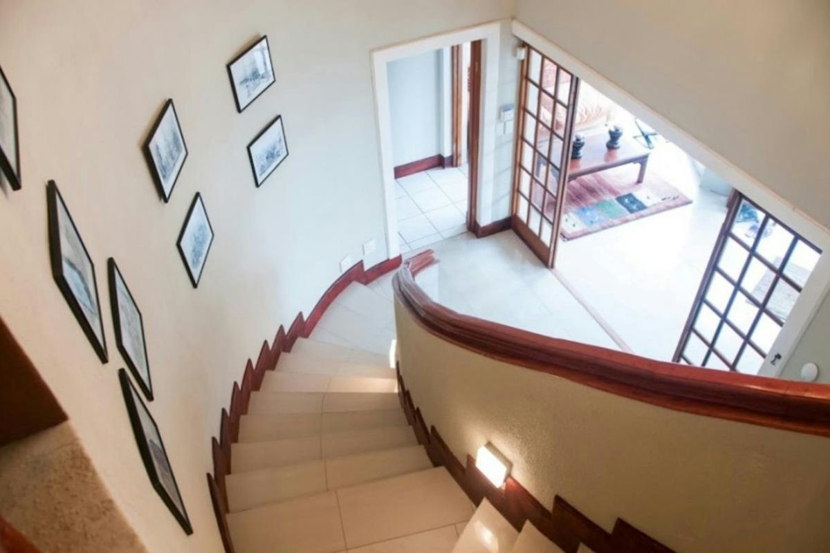 Exceptional Coastal Guesthouse – A Rare Investment Opportunity - Photo 4