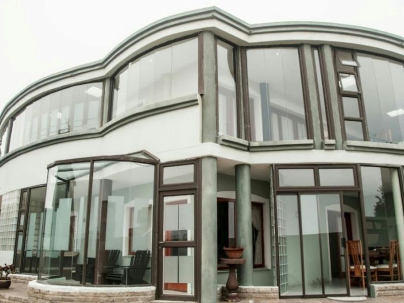 Exceptional Coastal Guesthouse – A Rare Investment Opportunity - Photo 2