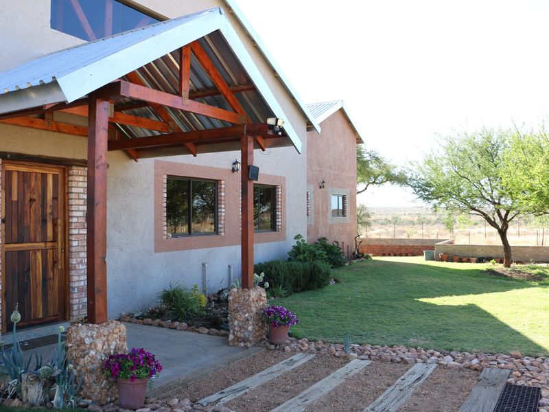 Luxurious, off the grid lifestyle - Photo 7