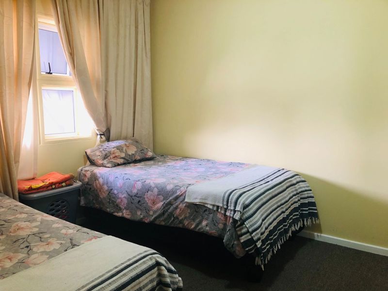 Charming 2-Bedroom Apartment in a Convenient Location! - Photo 9