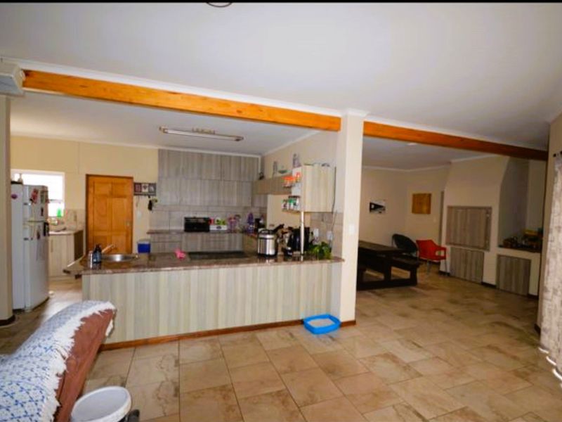 Perfect Family Home in Henties Bay - Photo 4