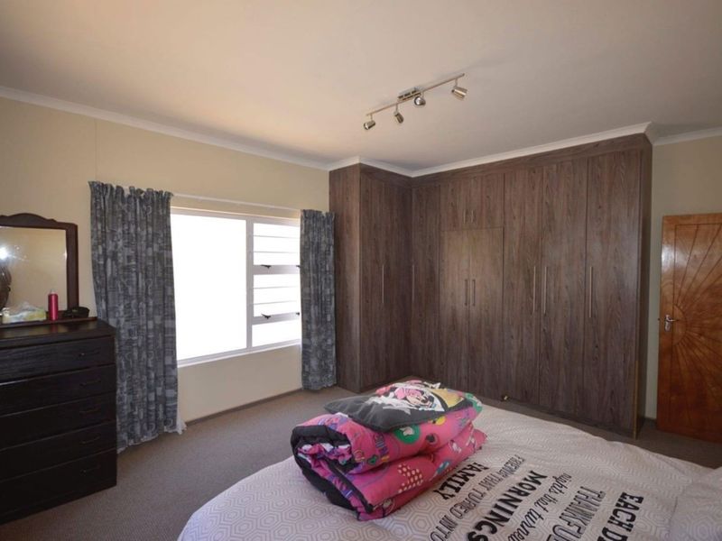 Perfect Family Home in Henties Bay - Photo 7