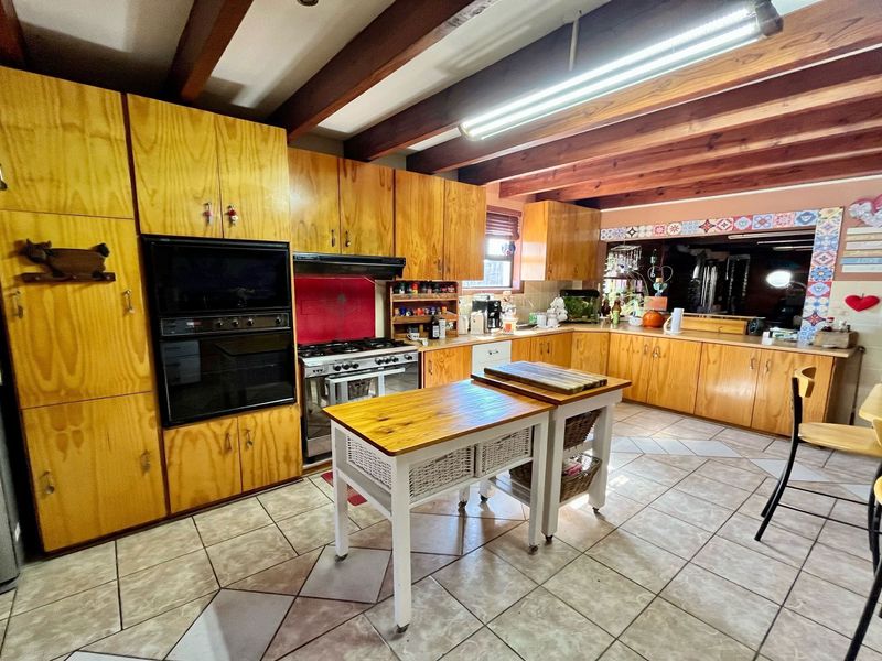 Family Home with Separate Flat for Sale in Ocean View - Photo 10